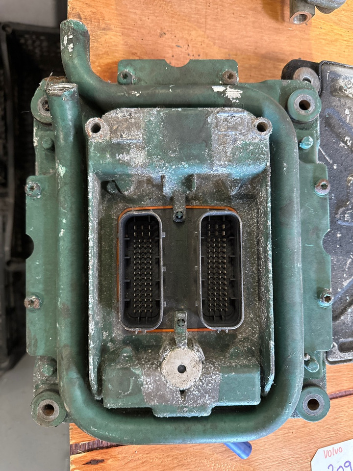 VOLVO ECU 20977019 PO3 - Блок управления для Грузовиков: фото 2 VOLVO ECU 20977019 PO3 - Блок управления для Грузовиков: фото 2
