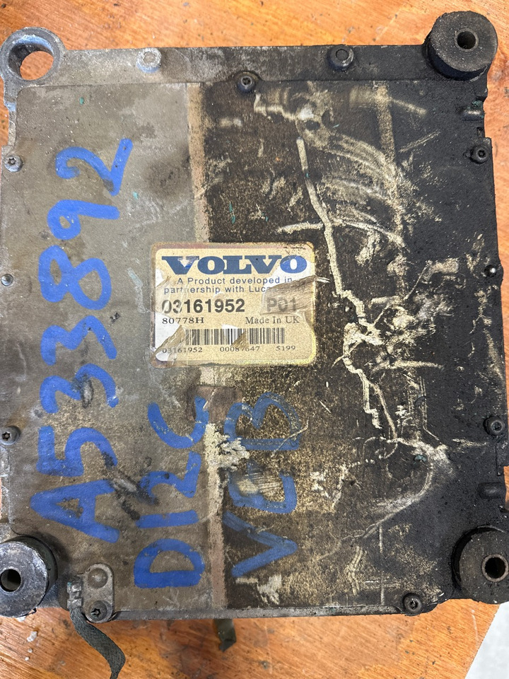 VOLVO ECU 3161952 P01 - Блок управления для Грузовиков: фото 1 VOLVO ECU 3161952 P01 - Блок управления для Грузовиков: фото 1