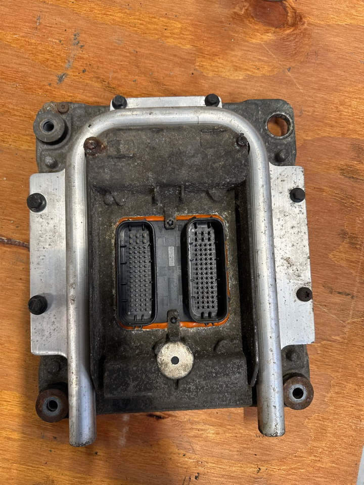 VOLVO ECU 60100007 PO3 - Блок управления для Грузовиков: фото 2 VOLVO ECU 60100007 PO3 - Блок управления для Грузовиков: фото 2