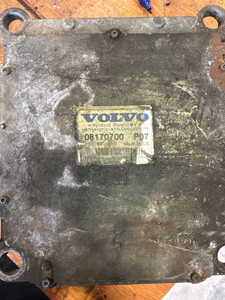 VOLVO ECU 8170700 P07 - Блок управления для Грузовиков: фото 1 VOLVO ECU 8170700 P07 - Блок управления для Грузовиков: фото 1