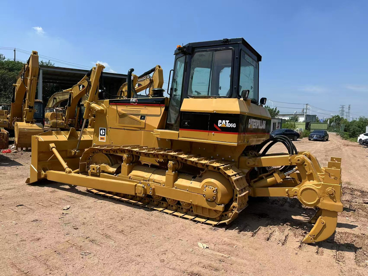 CAT D6G - Бульдозер: фото 1 CAT D6G - Бульдозер: фото 1