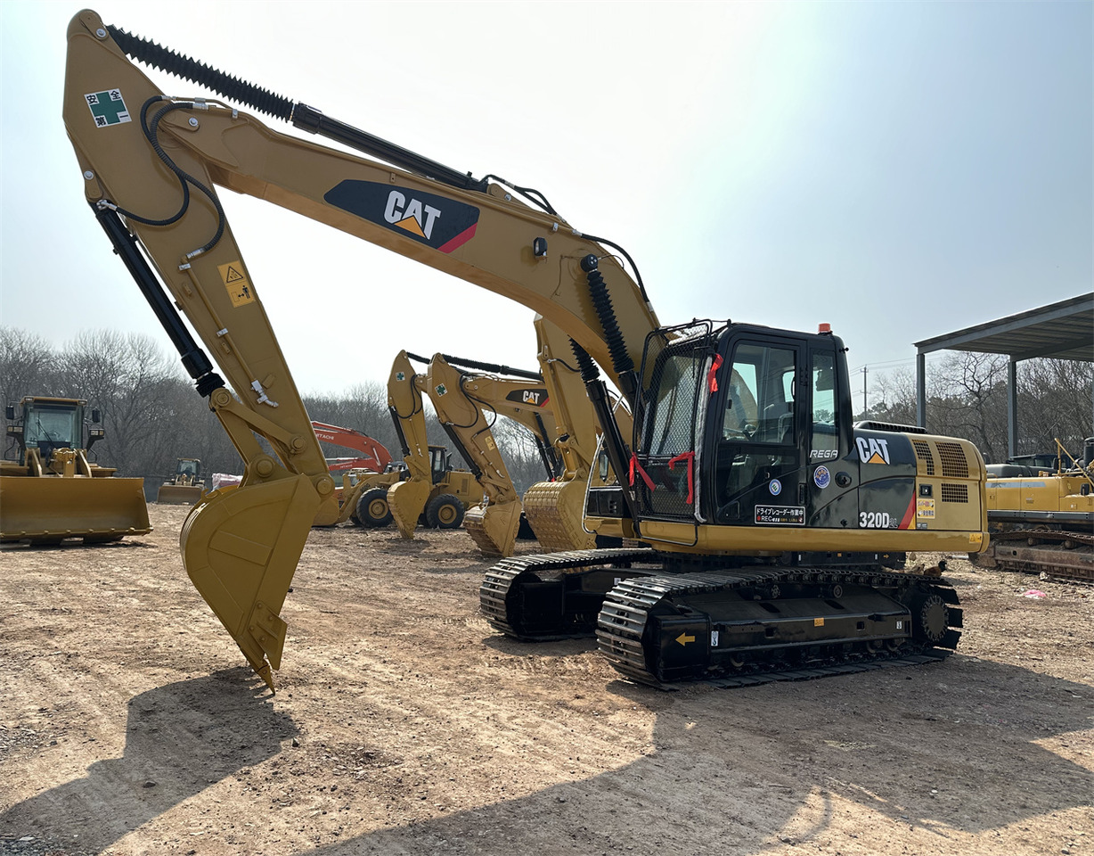 CATERPILLAR 320D2L - Гусеничный экскаватор: фото 4 CATERPILLAR 320D2L - Гусеничный экскаватор: фото 4