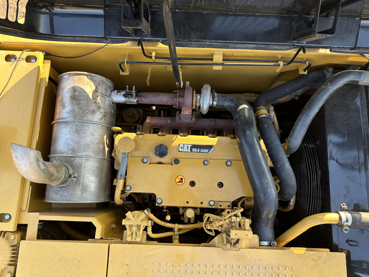 Гусеничный экскаватор CATERPILLAR 320DL: фото 11 Гусеничный экскаватор CATERPILLAR 320DL: фото 11