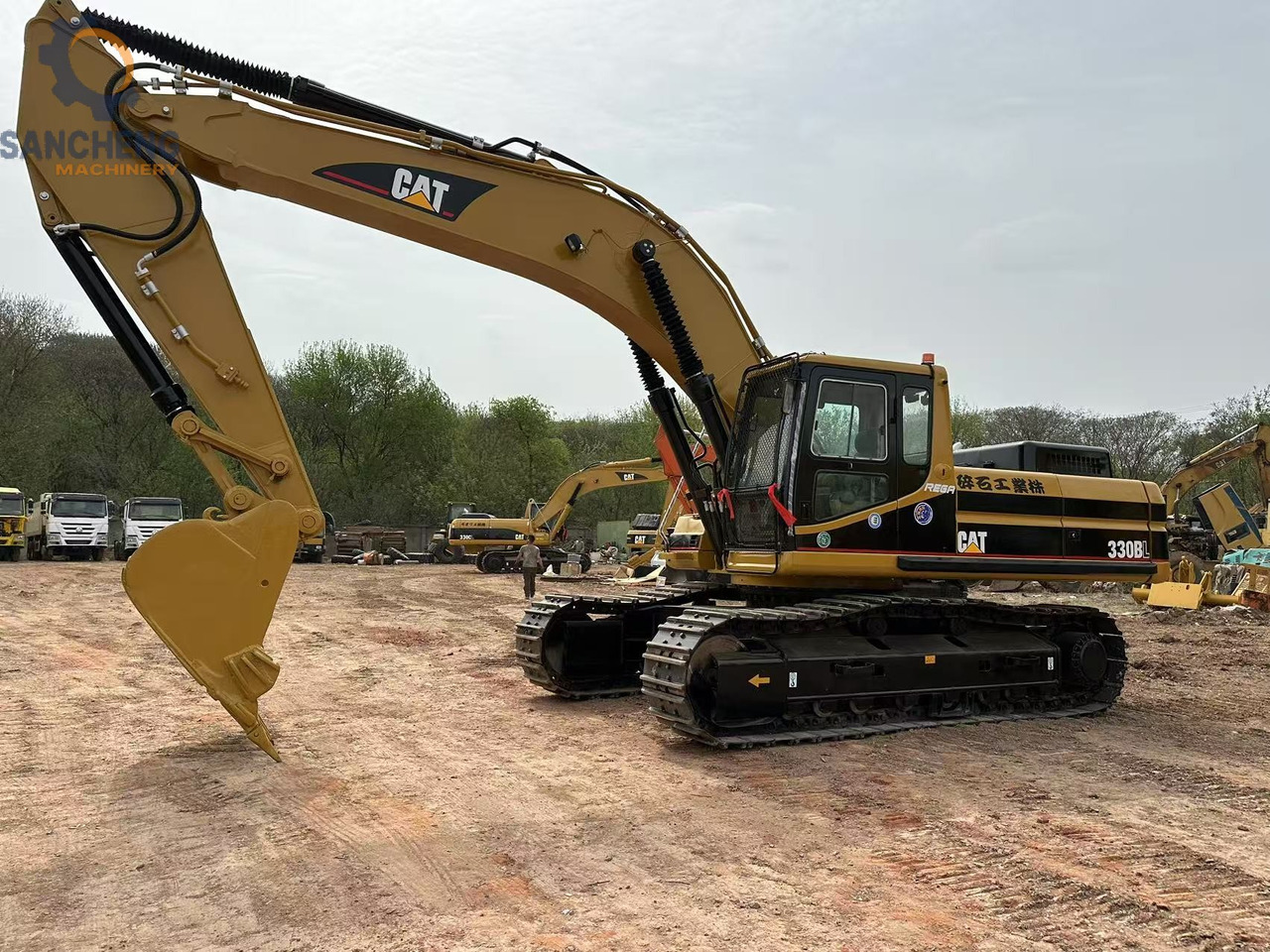 CATERPILLAR 330BL - Гусеничный экскаватор: фото 3 CATERPILLAR 330BL - Гусеничный экскаватор: фото 3