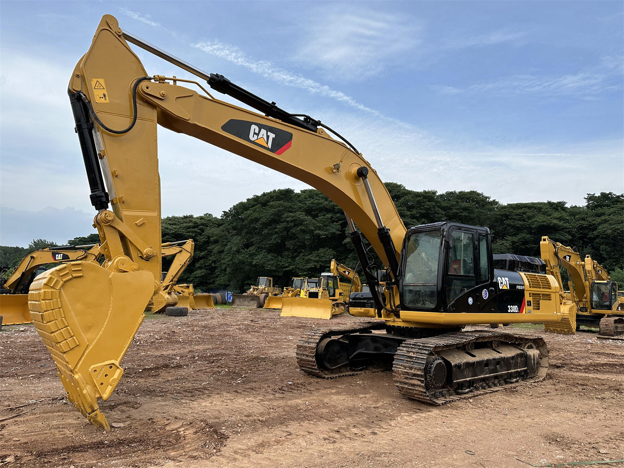CATERPILLAR 330DL - Гусеничный экскаватор: фото 1 CATERPILLAR 330DL - Гусеничный экскаватор: фото 1