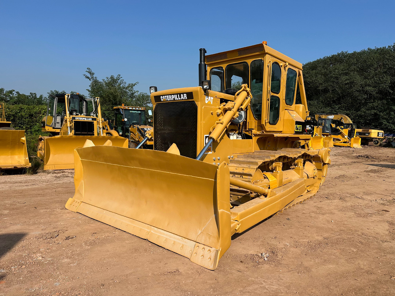 CATERPILLAR D7G bulldozer - Бульдозер: фото 1 CATERPILLAR D7G bulldozer - Бульдозер: фото 1