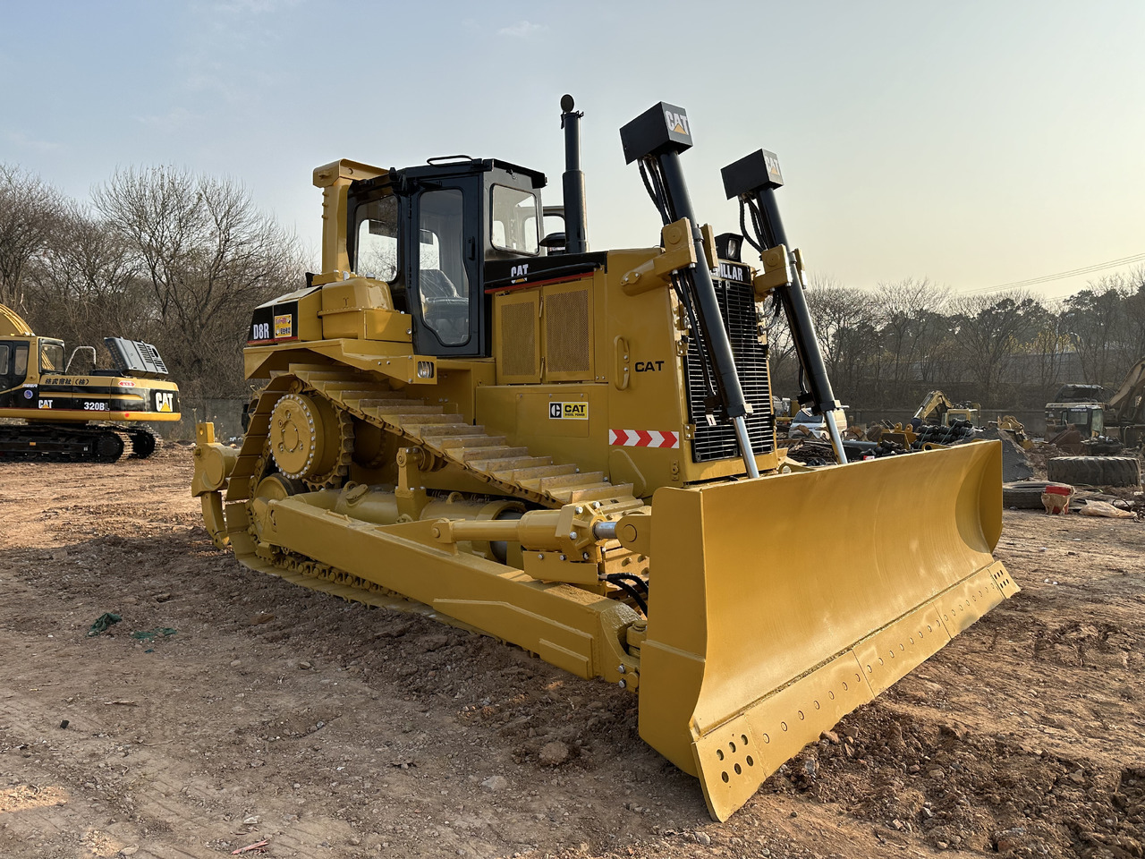 CATERPILLAR D8R - Бульдозер: фото 2 CATERPILLAR D8R - Бульдозер: фото 2