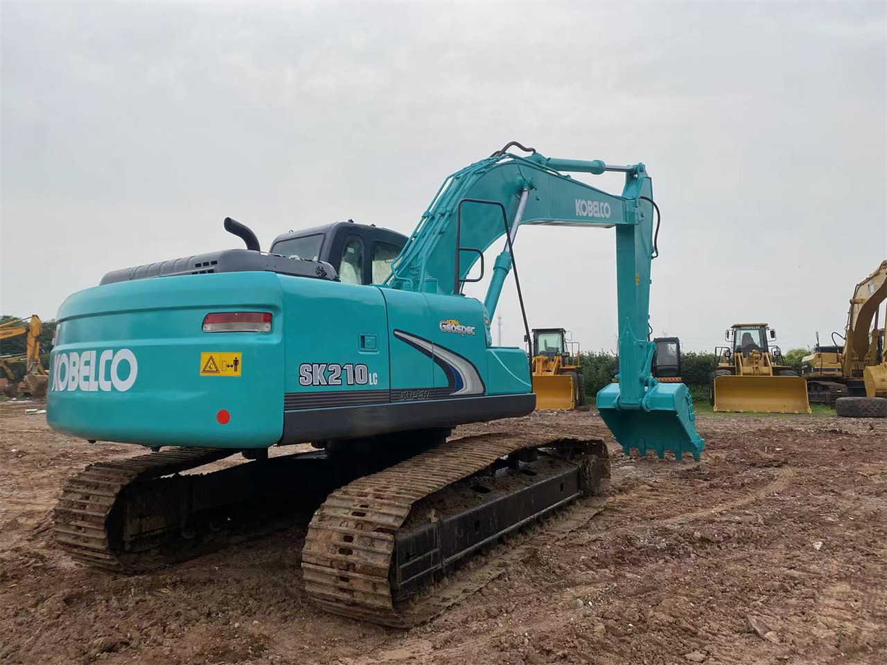 KOBELCO SK210LC-8 - Гусеничный экскаватор: фото 3 KOBELCO SK210LC-8 - Гусеничный экскаватор: фото 3