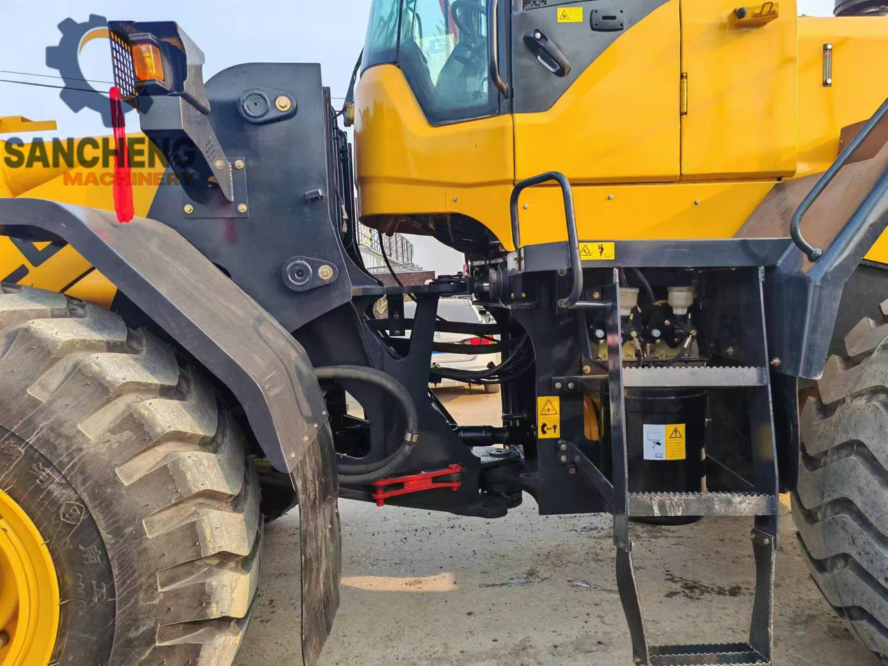 Колёсный погрузчик SDLG L956F: фото 10