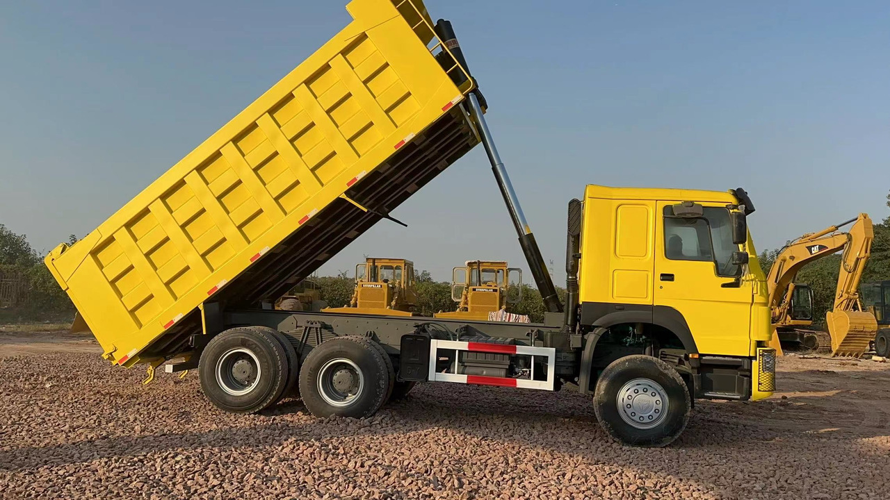 SINOTRUK HOWO 371 Dump Truck - Самосвал: фото 1 SINOTRUK HOWO 371 Dump Truck - Самосвал: фото 1