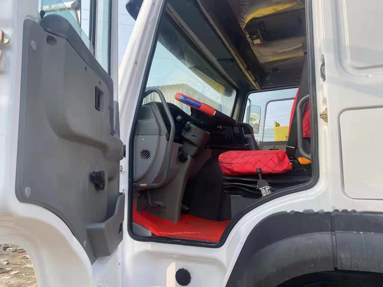 Самосвал Для транспортировки тяжёлой техники SINOTRUK HOWO 371 Tipper truck: фото 8 Самосвал Для транспортировки тяжёлой техники SINOTRUK HOWO 371 Tipper truck: фото 8