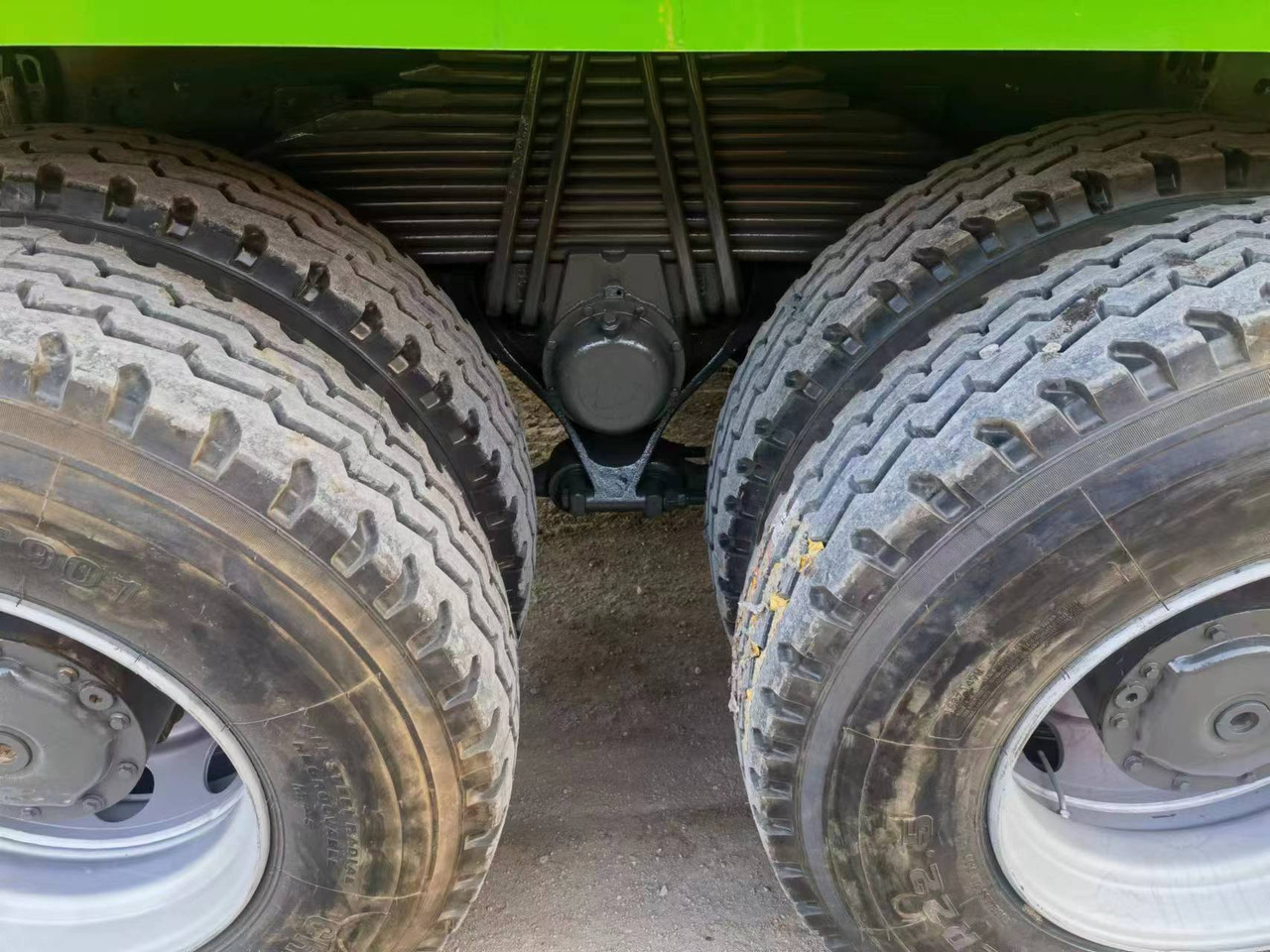 SINOTRUK HOWO 375hp 6X4 - Самосвал: фото 4 SINOTRUK HOWO 375hp 6X4 - Самосвал: фото 4