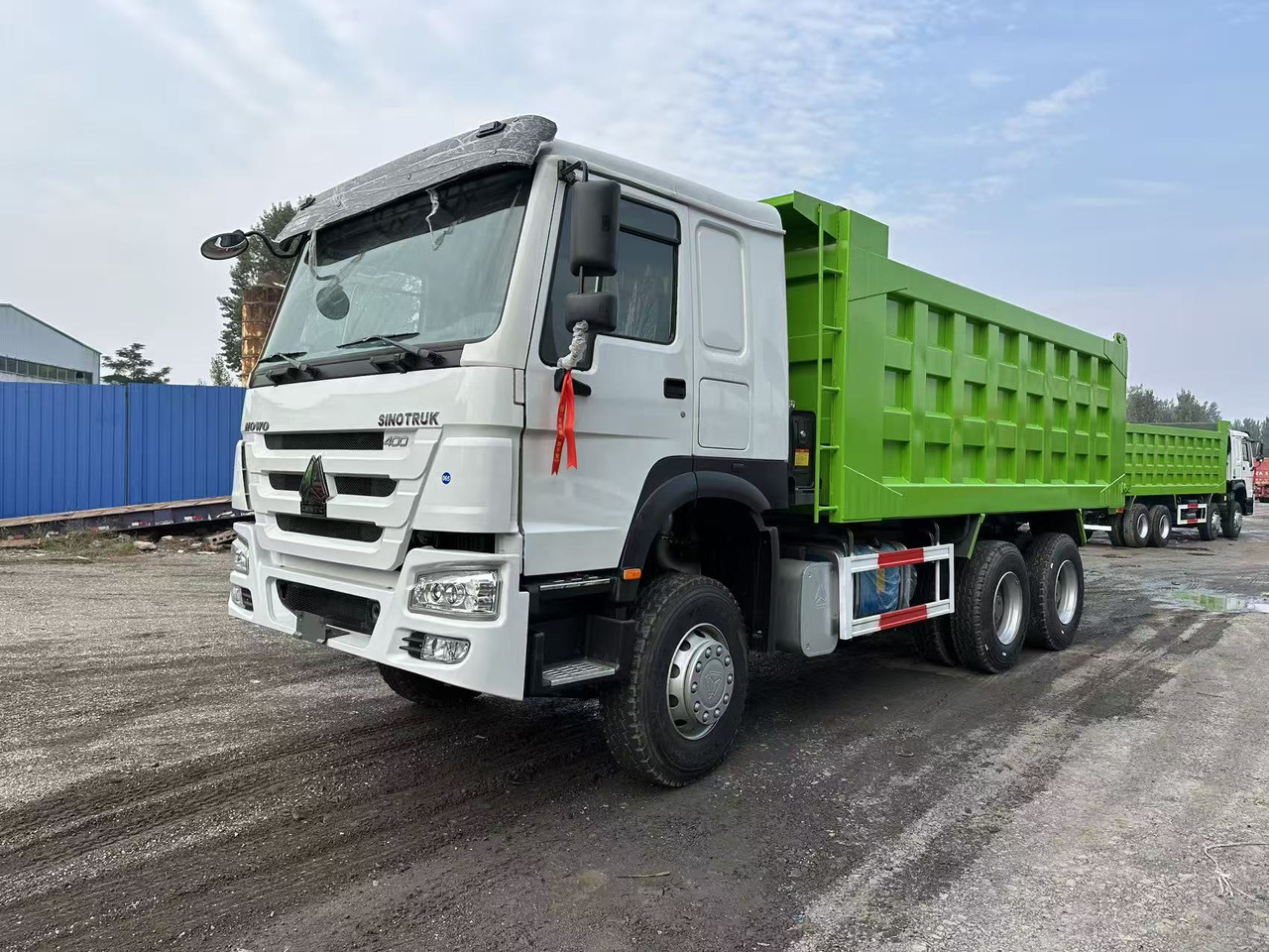 SINOTRUK HOWO 400HP 6X4 Tipper Truck - Самосвал: фото 1 SINOTRUK HOWO 400HP 6X4 Tipper Truck - Самосвал: фото 1