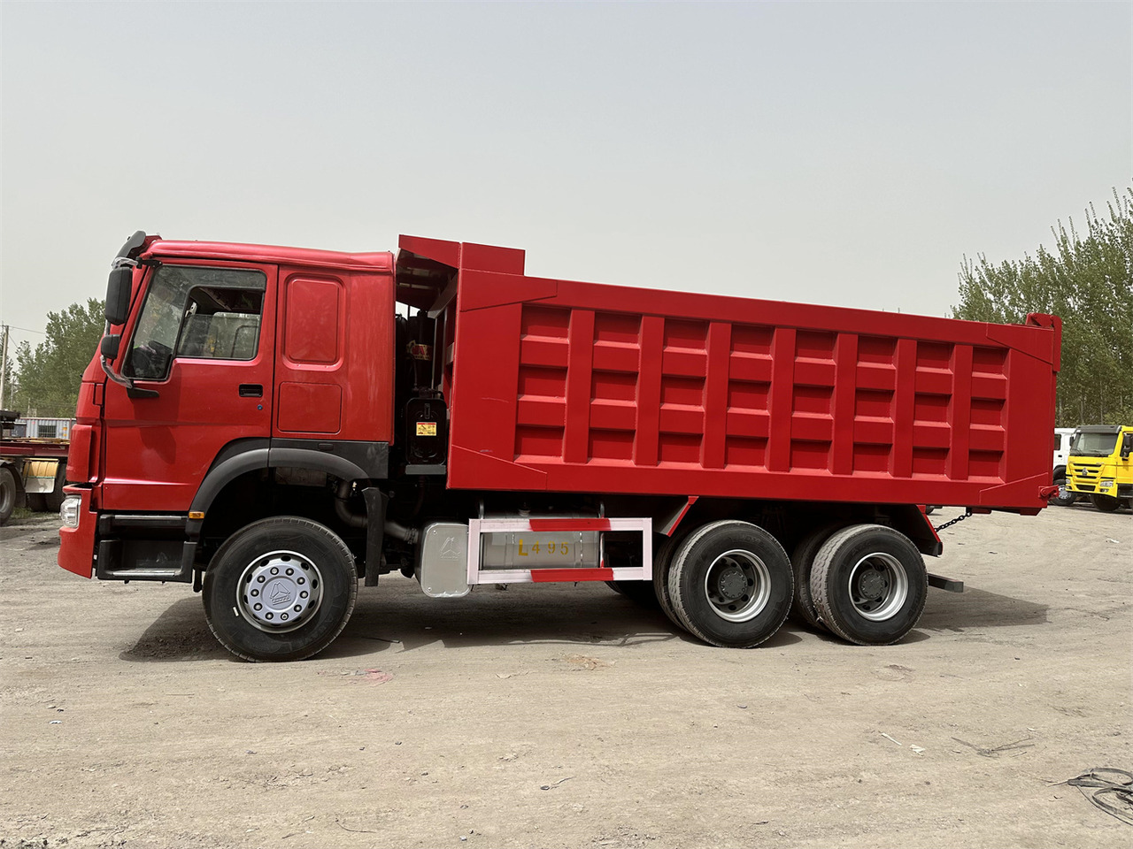 SINOTRUK Howo Dump truck 371 - Самосвал: фото 2 SINOTRUK Howo Dump truck 371 - Самосвал: фото 2