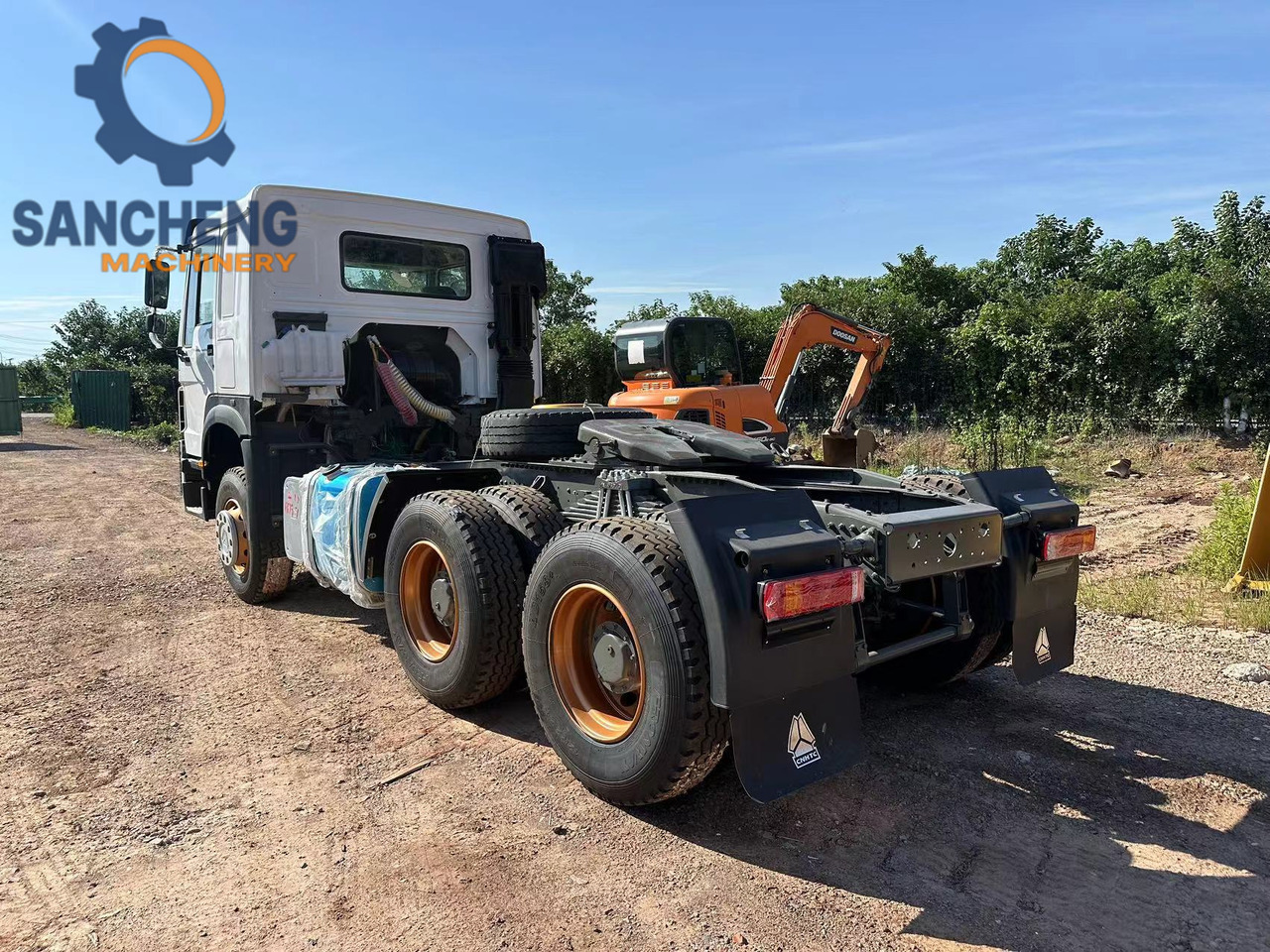 SINOTRUK HOWO Truck Head 371 - Тягач: фото 5 SINOTRUK HOWO Truck Head 371 - Тягач: фото 5