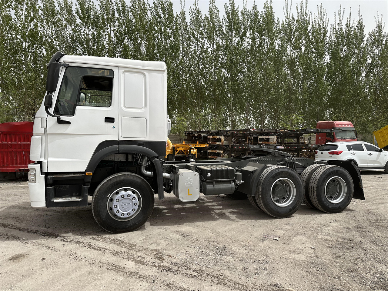 SINOTRUK Howo 371 Truck Head - Тягач: фото 5 SINOTRUK Howo 371 Truck Head - Тягач: фото 5