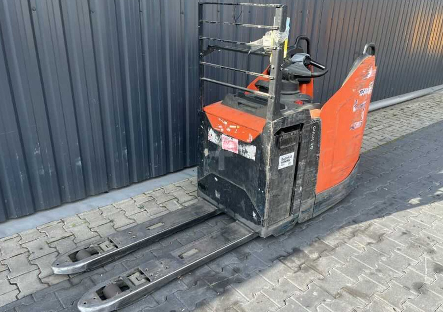 BT LPE200 - Тележка: фото 1 BT LPE200 - Тележка: фото 1