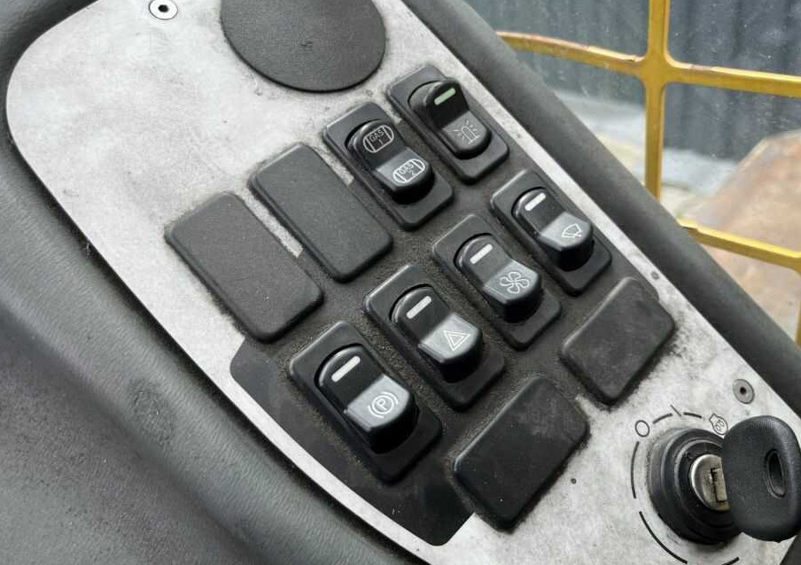 Baumann HX50/12/45ST - Боковой погрузчик: фото 1 Baumann HX50/12/45ST - Боковой погрузчик: фото 1