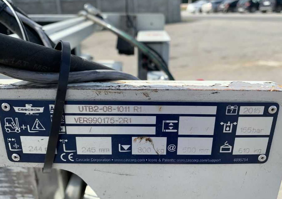 Cascade UTB2-08-1011 R1, Kartonklammer - Захват для Погрузочно-разгрузочной техники: фото 1 Cascade UTB2-08-1011 R1, Kartonklammer - Захват для Погрузочно-разгрузочной техники: фото 1