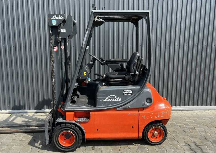 Linde E20P-02 - Электропогрузчик: фото 2 Linde E20P-02 - Электропогрузчик: фото 2