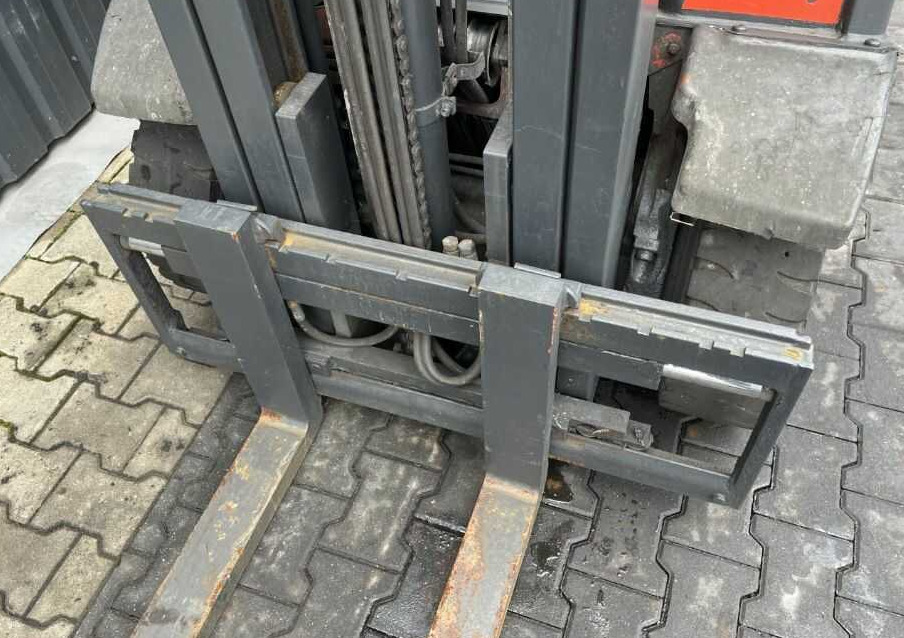 Газовый погрузчик Linde H25T: фото 9