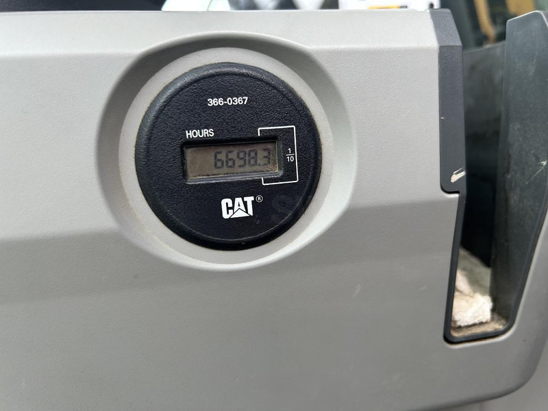 Гусеничный экскаватор Caterpillar 320EL: фото 8