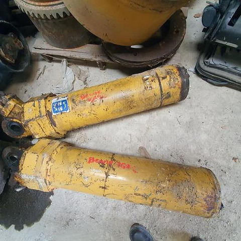 Caterpillar 769D - - Внедорожный самосвал: фото 2 Caterpillar 769D - - Внедорожный самосвал: фото 2