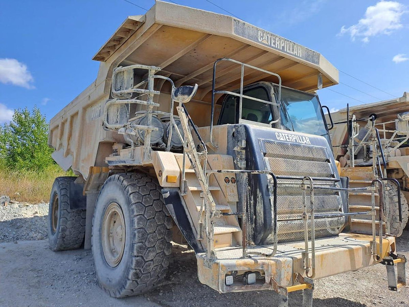 Caterpillar 775F - Внедорожный самосвал: фото 2 Caterpillar 775F - Внедорожный самосвал: фото 2