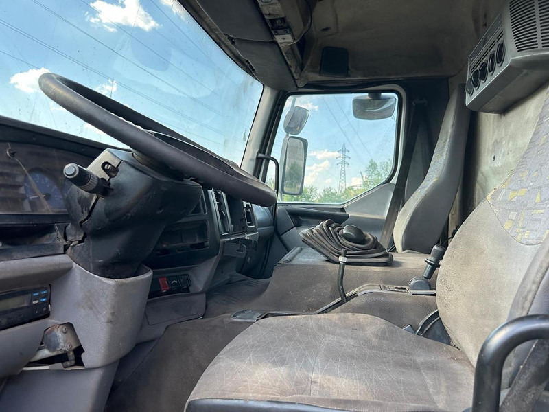 Грузовик-цистерна Renault 320: фото 8