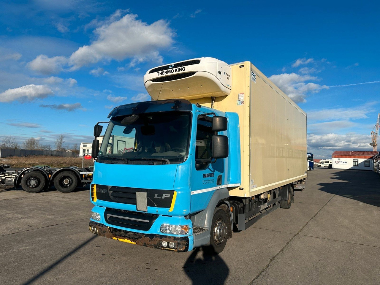 DAF LF 45.250 * THERMO-KING * AUTOMATIK * SCHMITZ * - Рефрижератор: фото 1 DAF LF 45.250 * THERMO-KING * AUTOMATIK * SCHMITZ * - Рефрижератор: фото 1