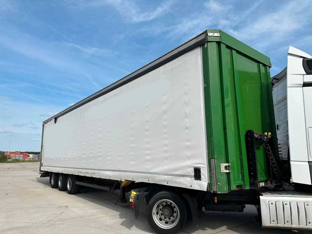 Kögel SN 24 * GETRÄNKE * HUBDACH * SAF-ACHSEN * - Тентованный полуприцеп: фото 1 Kögel SN 24 * GETRÄNKE * HUBDACH * SAF-ACHSEN * - Тентованный полуприцеп: фото 1