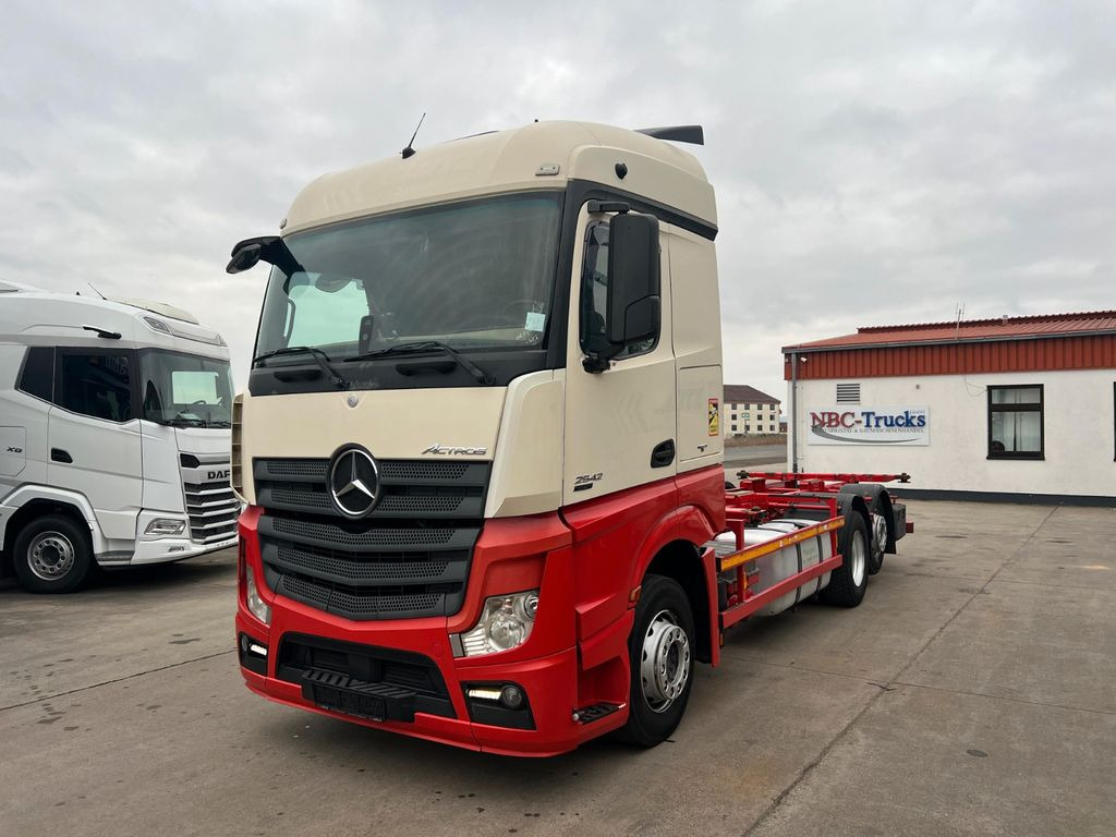 Mercedes-Benz ACTROS 2542 * RETARDER * KLIMA * LIFTACHSE * - Грузовик-контейнеровоз/ Сменный кузов: фото 1 Mercedes-Benz ACTROS 2542 * RETARDER * KLIMA * LIFTACHSE * - Грузовик-контейнеровоз/ Сменный кузов: фото 1
