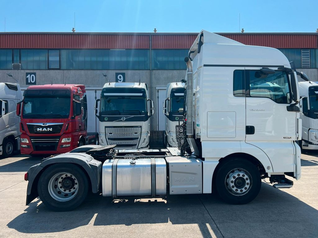 MAN TGX 18.480 * ADR * RETARDER * EURO 6 * NAVI* ACC - Тягач: фото 4 MAN TGX 18.480 * ADR * RETARDER * EURO 6 * NAVI* ACC - Тягач: фото 4