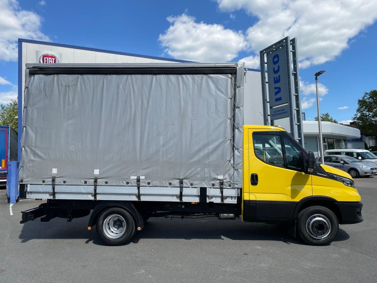 Iveco Daily 70C21HA8/P (72C) Euro6 Klima AHK Navi ZV - Тентованный фургон: фото 3 Iveco Daily 70C21HA8/P (72C) Euro6 Klima AHK Navi ZV - Тентованный фургон: фото 3