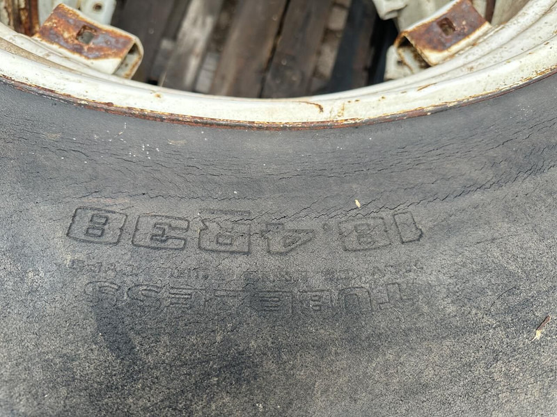 Goodyear 18.4 R38 - Шины и диски: фото 3 Goodyear 18.4 R38 - Шины и диски: фото 3