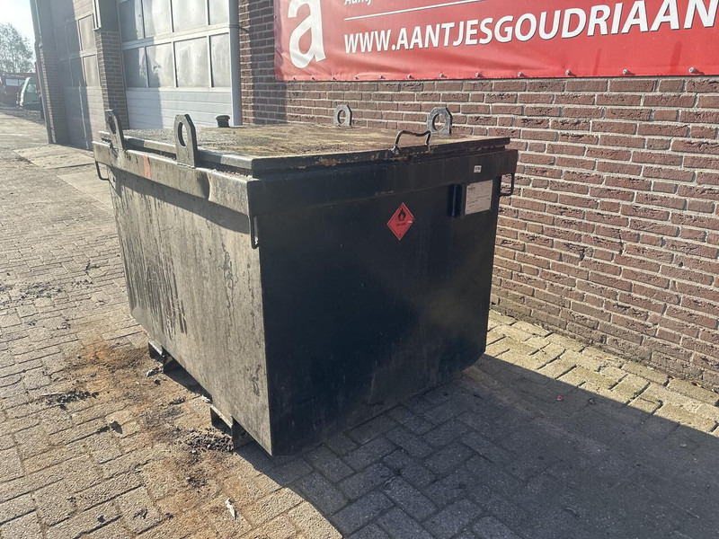 IBC tank - Грузовик-цистерна: фото 2 IBC tank - Грузовик-цистерна: фото 2