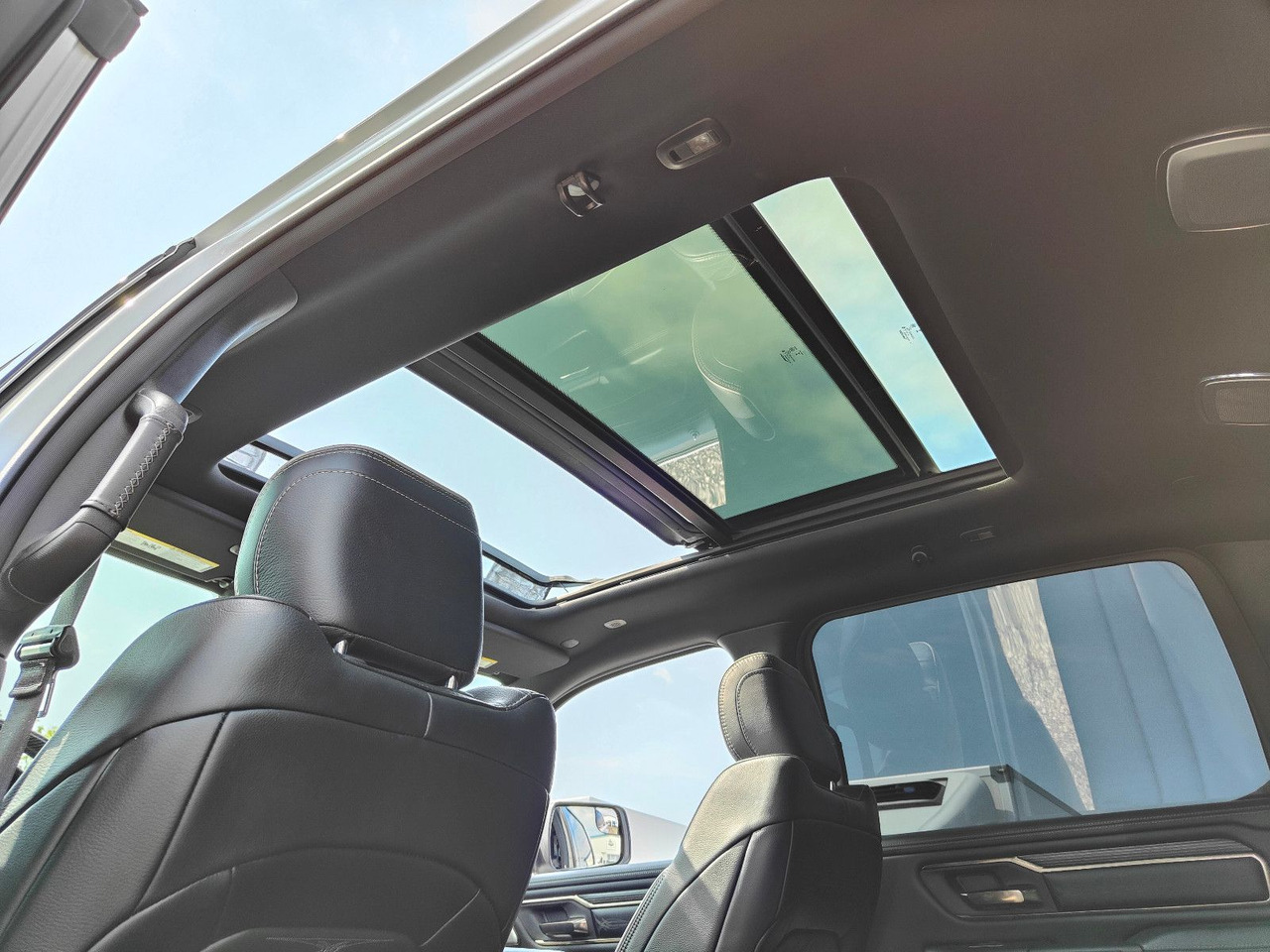 Внедорожник Dodge RAM HEMI Limited 5.7 PRINS LPG Luftfederung: фото 14 Внедорожник Dodge RAM HEMI Limited 5.7 PRINS LPG Luftfederung: фото 14