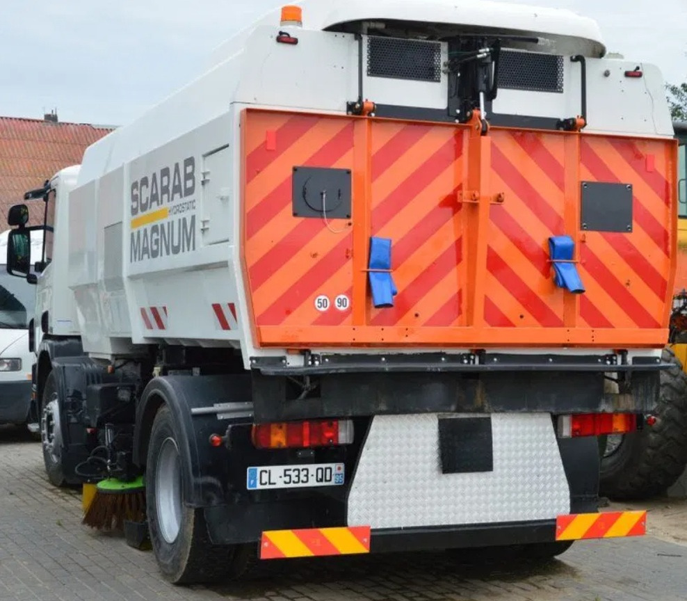 SCARAB Scania 220 Scarab Magnum - Подметально-уборочная машина: фото 5 SCARAB Scania 220 Scarab Magnum - Подметально-уборочная машина: фото 5