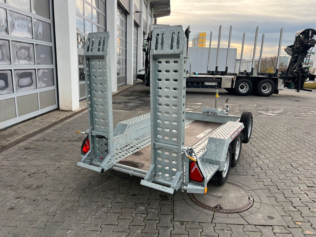 Brian James Cargo Digger Plant 2 / Länge: 2.800mm / 3.500kg - Низкорамный прицеп: фото 4 Brian James Cargo Digger Plant 2 / Länge: 2.800mm / 3.500kg - Низкорамный прицеп: фото 4