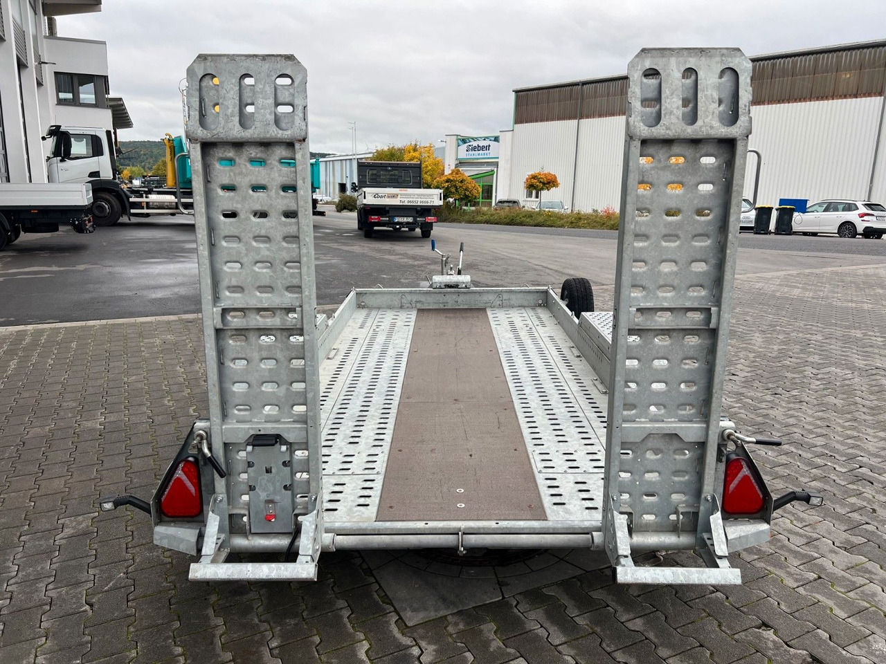 Brian James Cargo Digger Plant 2 / Länge 3.700mm / 3.500kg - Низкорамный прицеп: фото 5 Brian James Cargo Digger Plant 2 / Länge 3.700mm / 3.500kg - Низкорамный прицеп: фото 5