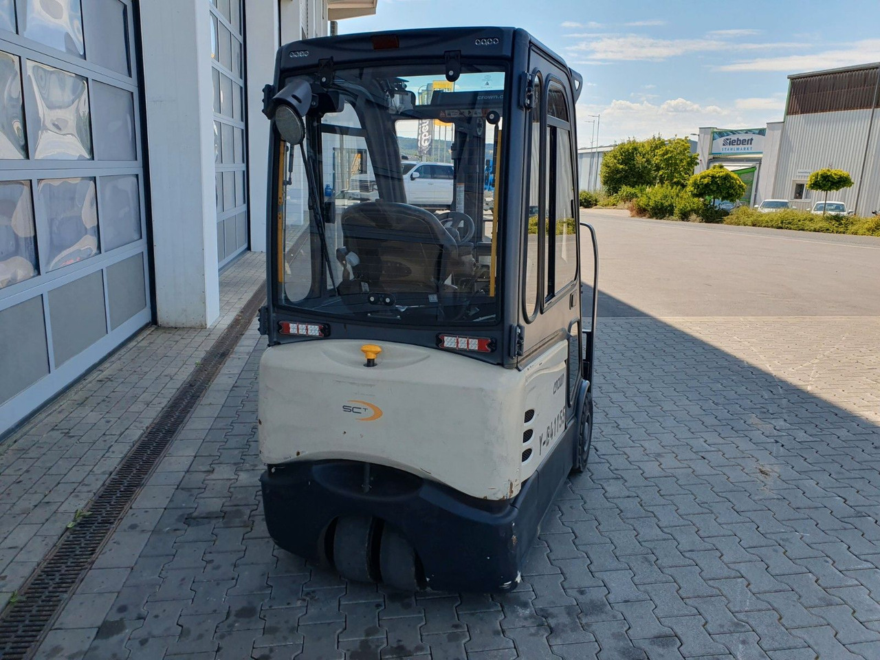 Crown SCT6020-1.3 / Triplex 4,3m / 2.658h / 2020 - Электропогрузчик: фото 4 Crown SCT6020-1.3 / Triplex 4,3m / 2.658h / 2020 - Электропогрузчик: фото 4