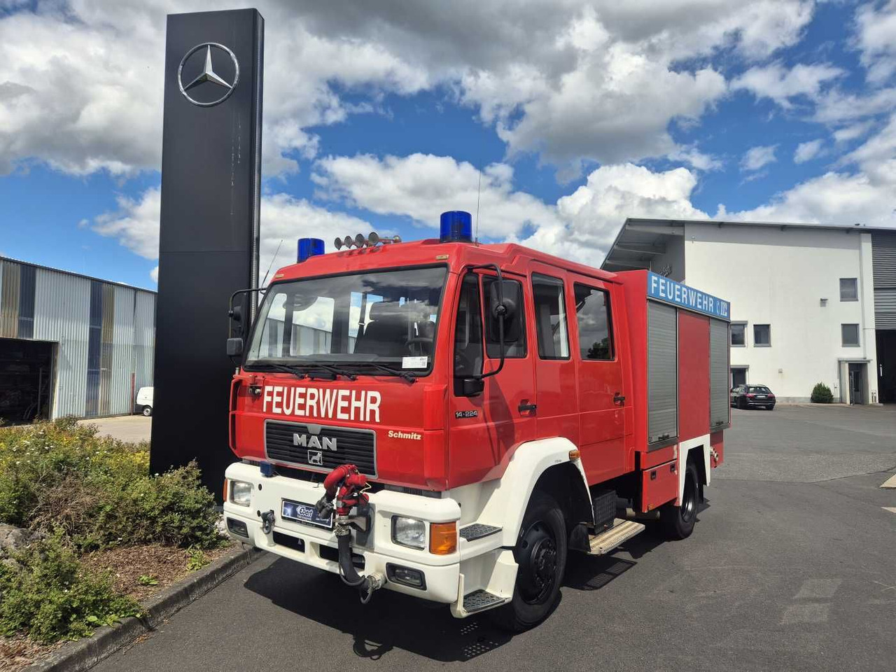 MAN 14.224 4x4 TLF 16/29 Tanklöschfahrzeug Feuerwehr - Грузовик: фото 1 MAN 14.224 4x4 TLF 16/29 Tanklöschfahrzeug Feuerwehr - Грузовик: фото 1