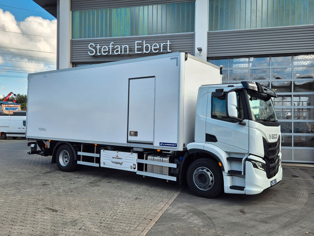 Iveco AD190S40/FP Lamberet Mitsubishi LBW Tür AHK - Рефрижератор: фото 4 Iveco AD190S40/FP Lamberet Mitsubishi LBW Tür AHK - Рефрижератор: фото 4