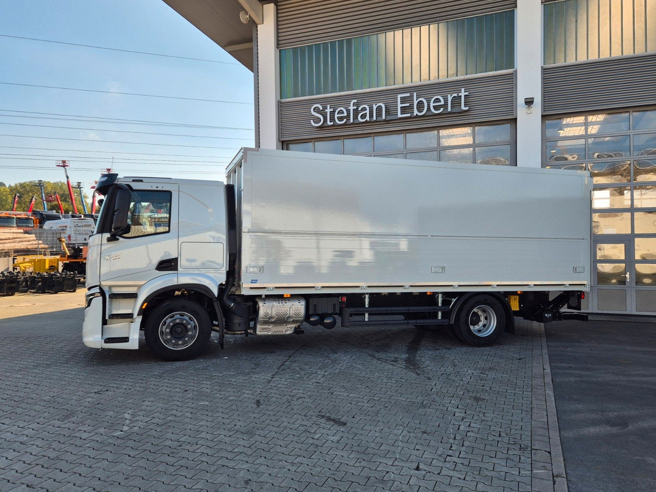 Iveco AT190S40/FP Böse Schwenkwand LBW AHK - Грузовик с закрытым кузовом: фото 5 Iveco AT190S40/FP Böse Schwenkwand LBW AHK - Грузовик с закрытым кузовом: фото 5