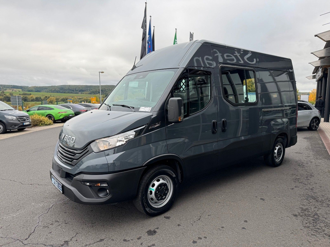 Iveco Daily 35S18HA8 3.0L *R3.520mm*AHK*2xSchiebetür* - Цельнометаллический фургон: фото 4 Iveco Daily 35S18HA8 3.0L *R3.520mm*AHK*2xSchiebetür* - Цельнометаллический фургон: фото 4