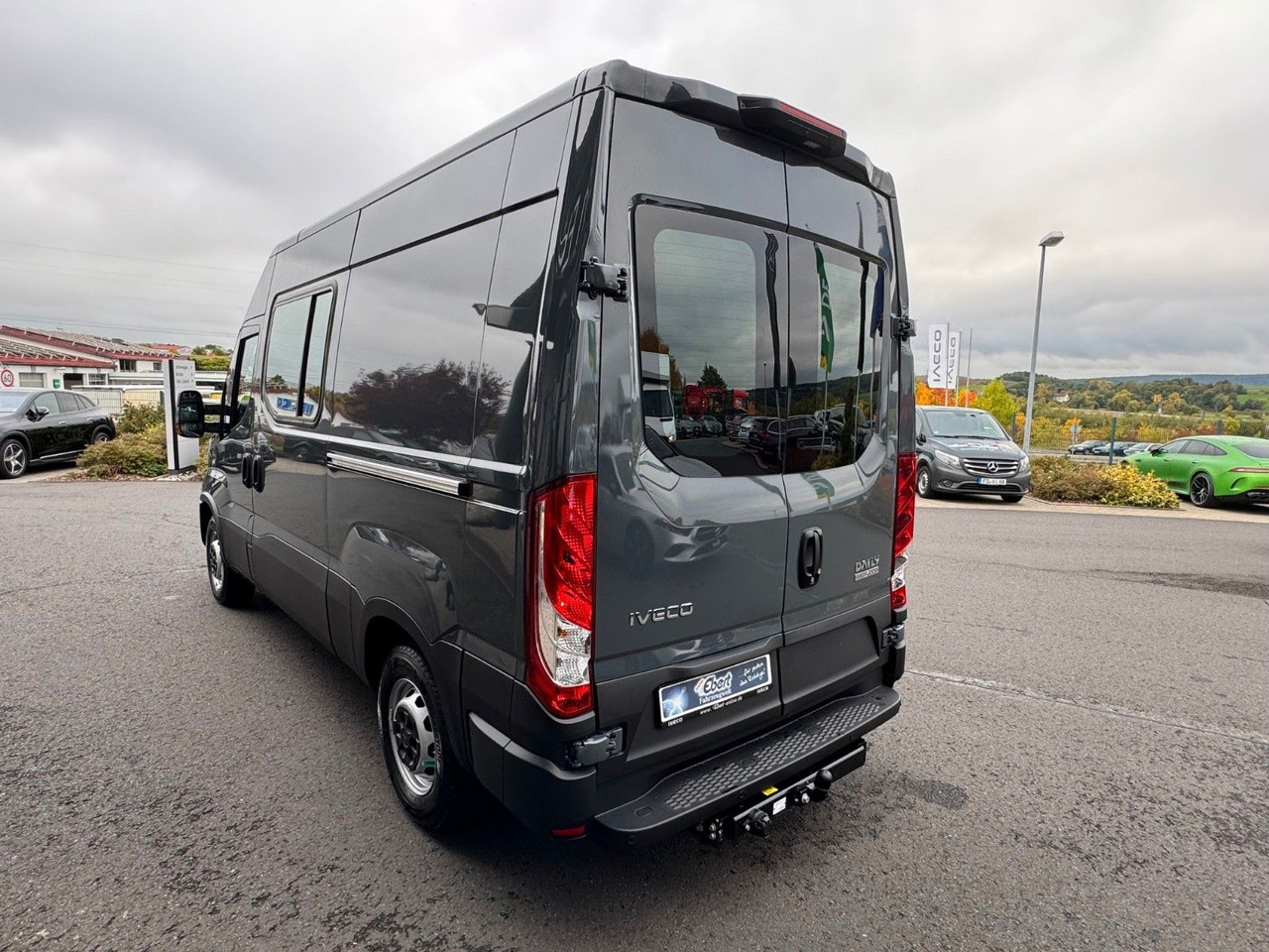 Iveco Daily 35S18HA8 3.0L *R3.520mm*AHK*2xSchiebetür* - Цельнометаллический фургон: фото 5 Iveco Daily 35S18HA8 3.0L *R3.520mm*AHK*2xSchiebetür* - Цельнометаллический фургон: фото 5