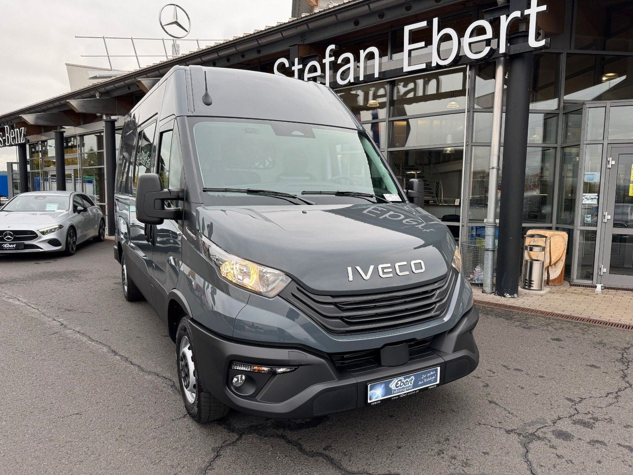 Iveco Daily 35S18HA8 3.0L *R3.520mm*AHK*2xSchiebetür* - Цельнометаллический фургон: фото 2 Iveco Daily 35S18HA8 3.0L *R3.520mm*AHK*2xSchiebetür* - Цельнометаллический фургон: фото 2
