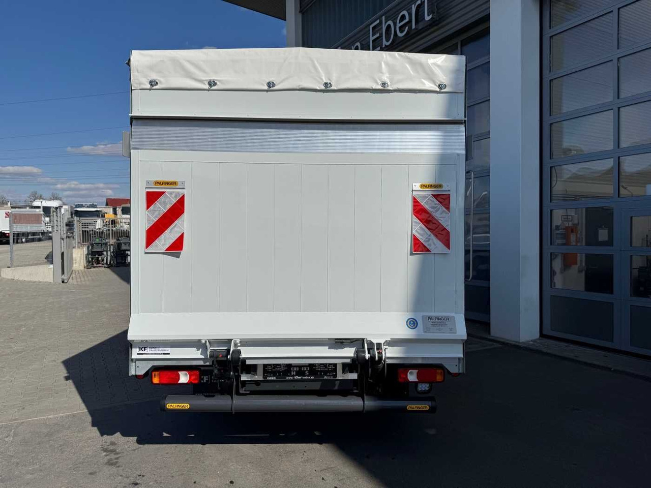 Iveco Daily 50C16 HA8 Pritsche+Plane *LBW* 3x - Тентованный фургон: фото 4 Iveco Daily 50C16 HA8 Pritsche+Plane *LBW* 3x - Тентованный фургон: фото 4