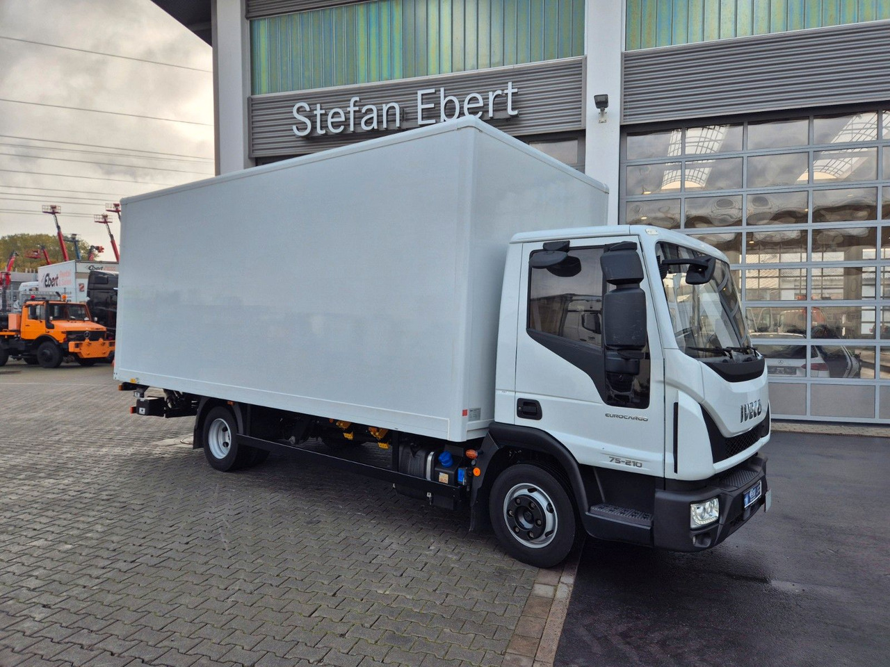 Iveco Eurocargo 75-210 Koffer LBW - Фургон с закрытым кузовом: фото 5 Iveco Eurocargo 75-210 Koffer LBW - Фургон с закрытым кузовом: фото 5