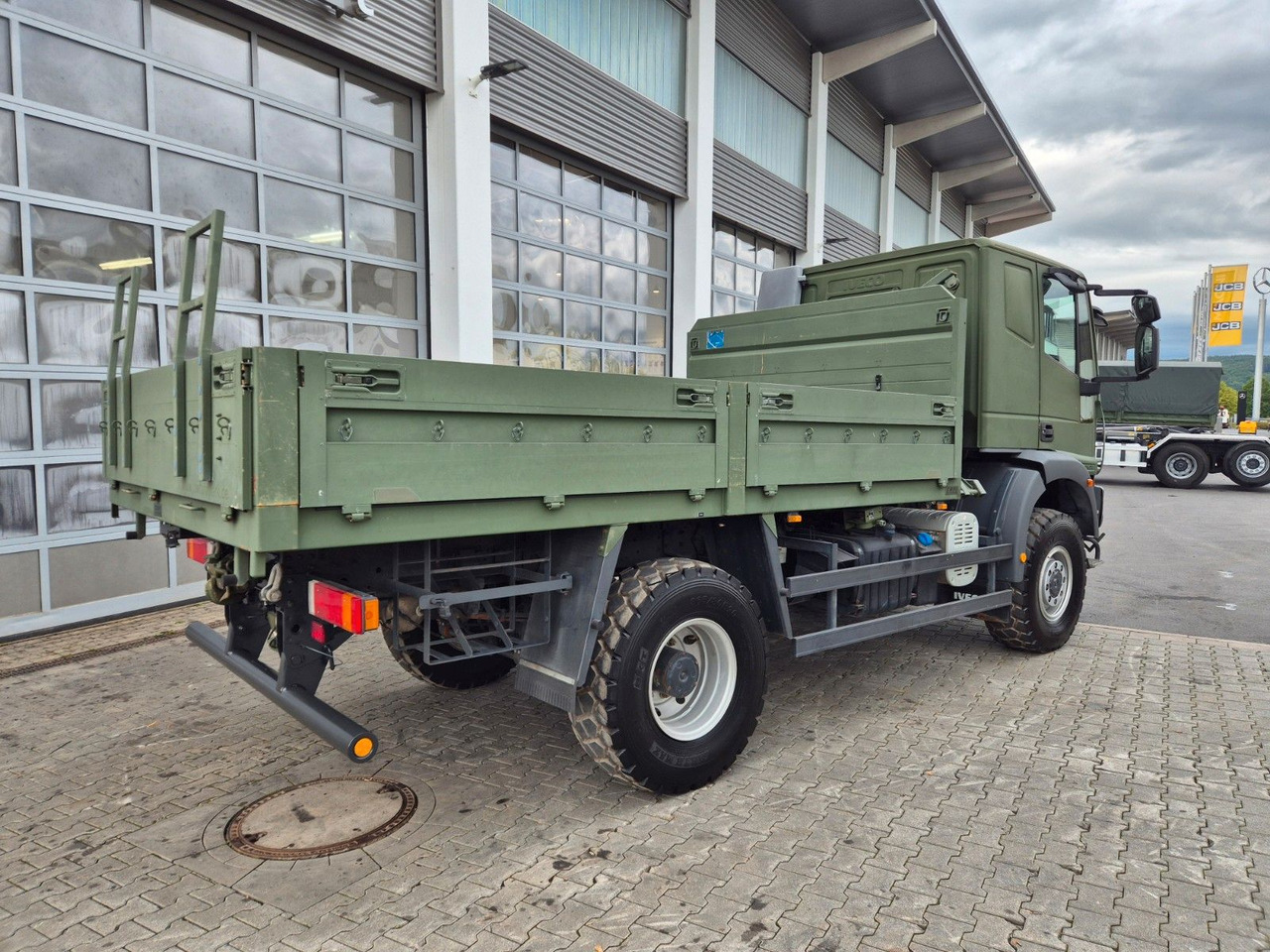 Грузовик бортовой/ Платформа Iveco Eurocargo ML100E22WM-BW 4x4 Pritsche L-Haus Bett: фото 8